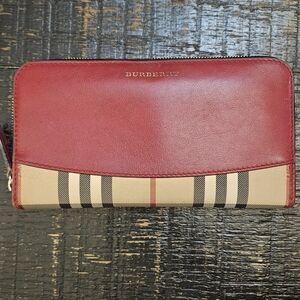 Burberry Red Leather and Beige Vintage Check Zip Wallet